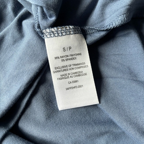 Denver Hayes Women's Pleat Detail Relaxed Fit V-Neck Top - Picture 8 of 15